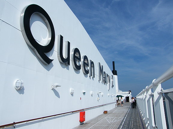 Queen Mary 2 DSCF2973.JPG