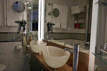 Einblick in das Badezimmer