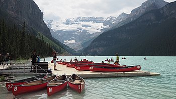 Türkisblaues Wasser in Lake Louise