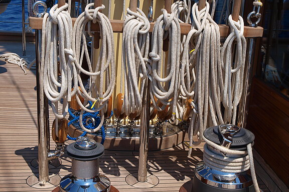 Details an Bord, Sailing Classics Chronos-Seile-MOCEAN.JPG
