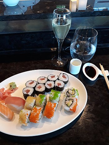 Frisch zubereitetes Sushi