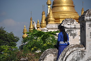 In der Nähe der Pagode