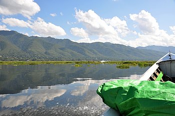 Auf dem Inle See